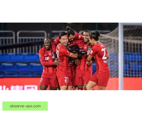 欧冠激战正酣：豪门球队争夺八强席位最新战况分析